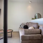 Only Yours , Mykonos - Private Pool & Sea View Near Scorpios 아파트