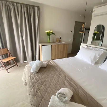 Only Yours , Mykonos * Paraga (Mykonos)